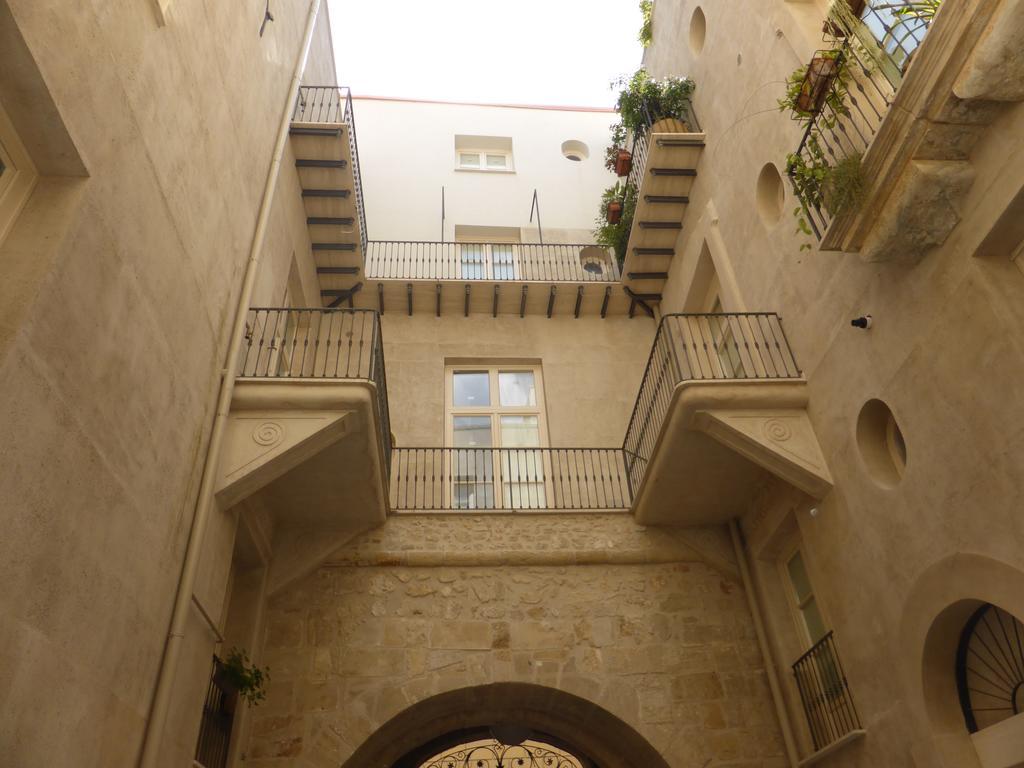 Appartamento In Palazzo Lampedusa Palermo Luaran gambar