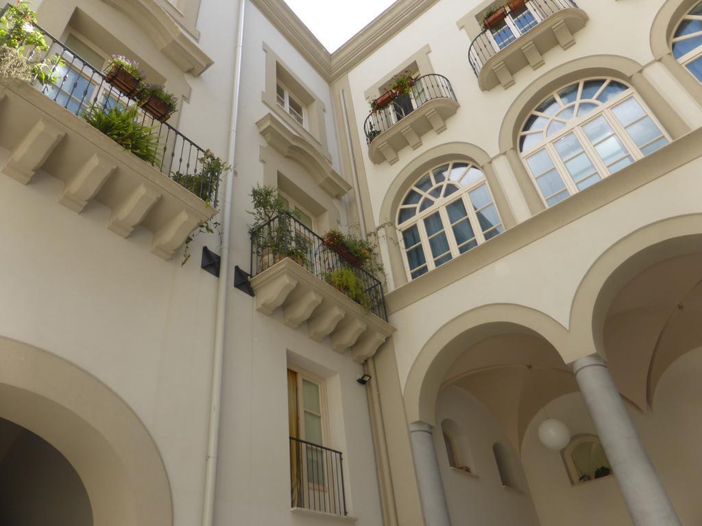 Appartamento In Palazzo Lampedusa Palermo Luaran gambar