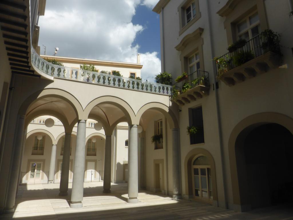 Appartamento In Palazzo Lampedusa Palermo Luaran gambar