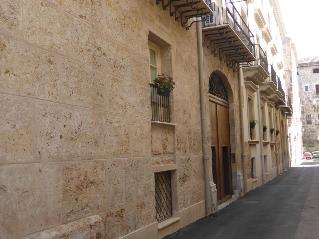 Appartamento In Palazzo Lampedusa Palermo Luaran gambar